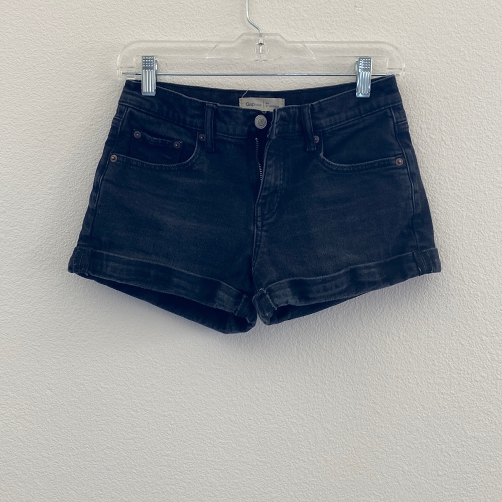 Black Gap denim shorts